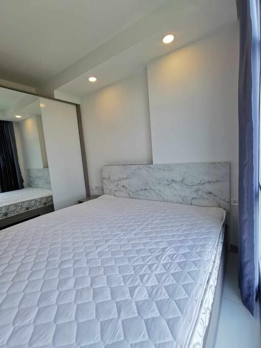 Beautiful Room In Greencity Condo 2