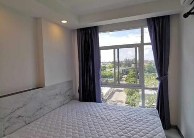 Beautiful Room In Greencity Condo 2