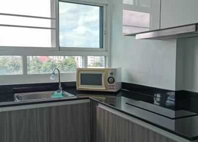 Beautiful Room In Greencity Condo 2