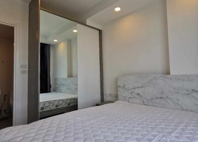 Beautiful Room In Greencity Condo 2