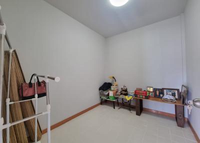 3 Bedroom 1 Bathroom San Phak Wan House