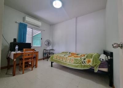 3 Bedroom 1 Bathroom San Phak Wan House