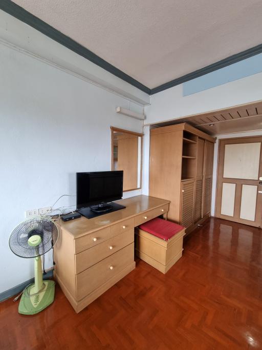 Studio Room For Sale With Impressive Mountain and City Views