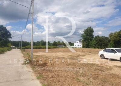 Plots of Land for Sale in Nam Prae Hang Dong Nearby Mae Hia Market