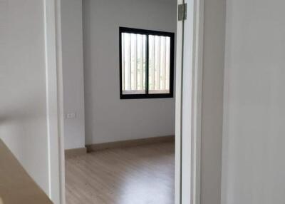 House for Sale in Bang Phli.