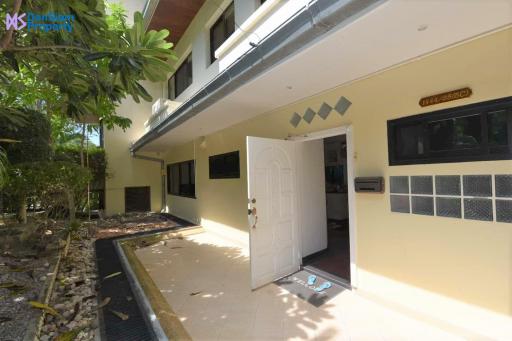 Large Golf Condo in Hua Hin at Palm Hills Golf Resort