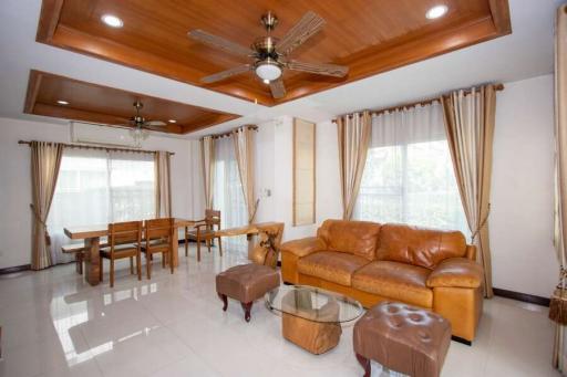 Beautiful House for rent in QHouse and View, Sankamphang-Chaing Mai