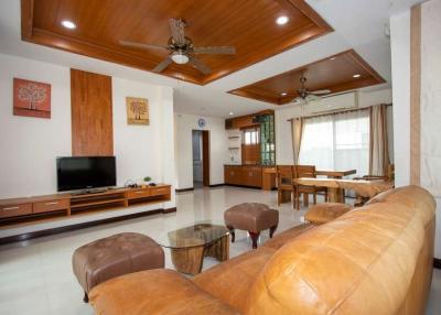 Beautiful House for rent in QHouse and View, Sankamphang-Chaing Mai