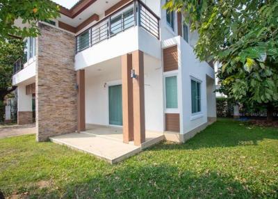 Beautiful House for rent in QHouse and View, Sankamphang-Chaing Mai