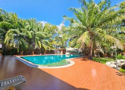 Exclusively Classic Pool Villa with Expansive Garden