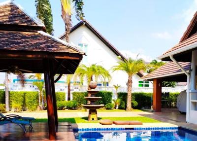 Pool villa with 4 bedrooms for sale