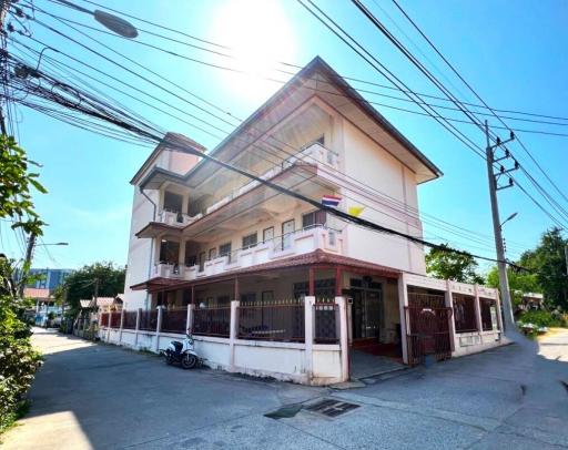 Commercial Apartment building in South Pattaya