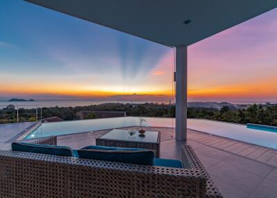 Stunning sea view luxury villa for sale in Koh Phangan