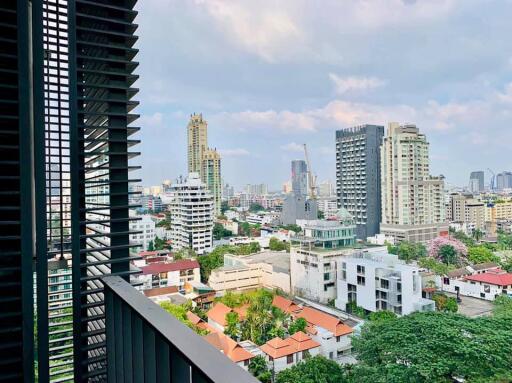 Corner unit 1 bedroom condo for sale near BTS Asoke