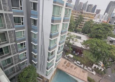 1-BR Condo at The Crest Sukhumvit 49 near BTS Thong Lor