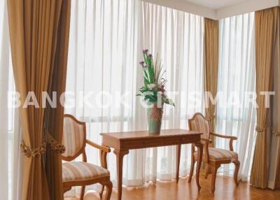 Condo at Langsuan Ville for rent