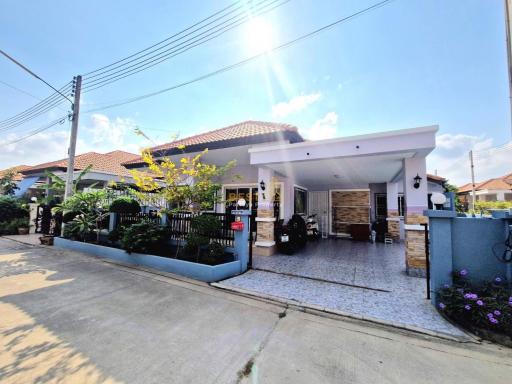 3 Bedrooms Villa / Single House in Rattanakorn Village 17 East Pattaya H011562