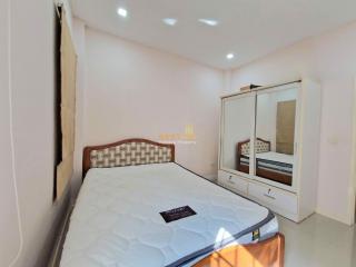 3 Bedrooms Villa / Single House in Rattanakorn Village 17 East Pattaya H011562