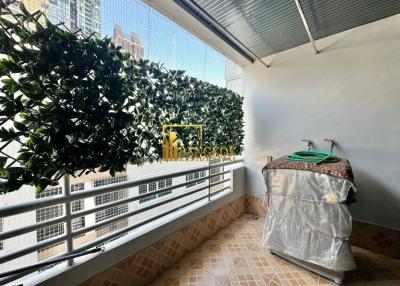 Acadamia Grand Tower  2 Bedroom Condo in Phrom Phong