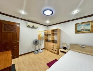 Acadamia Grand Tower  2 Bedroom Condo in Phrom Phong