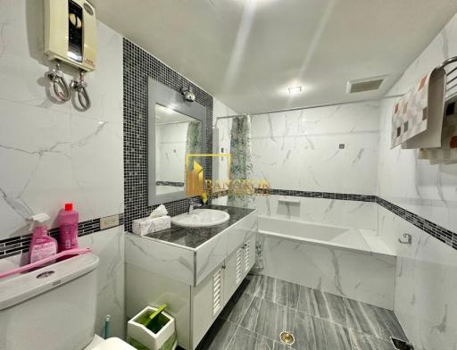 Acadamia Grand Tower  2 Bedroom Condo in Phrom Phong