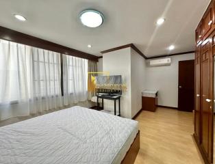 Acadamia Grand Tower  2 Bedroom Condo in Phrom Phong