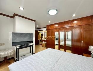 Acadamia Grand Tower  2 Bedroom Condo in Phrom Phong