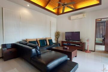 Beautiful Villa in Rawai for rent!!