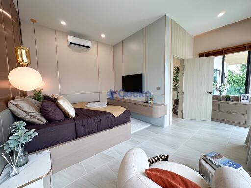 4 Bedrooms House in Perla Villa East Pattaya H011332