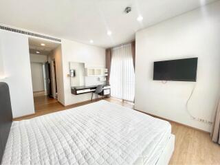 Condo for Rent at Noble Ora