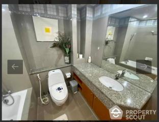 2-BR Condo at Asoke Place near MRT Sukhumvit