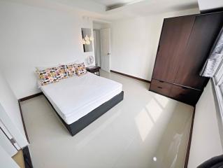 3 bed Condo in The Waterford Sukhumvit 50 Phra Khanong Sub District C020764