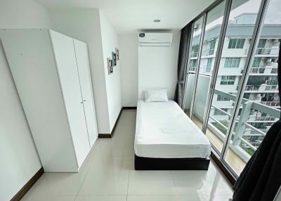 3 bed Condo in The Waterford Sukhumvit 50 Phra Khanong Sub District C020764