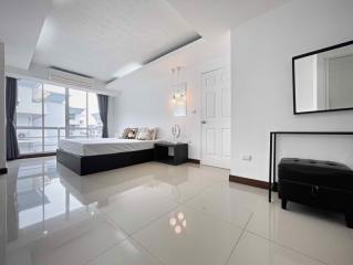 3 bed Condo in The Waterford Sukhumvit 50 Phra Khanong Sub District C020764