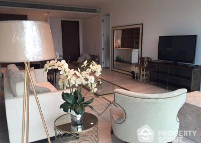 2-BR Condo at 185 Rajadamri near BTS Ratchadamri (ID 484810)