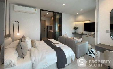 Studio Condo at Life Asoke near ARL Makkasan