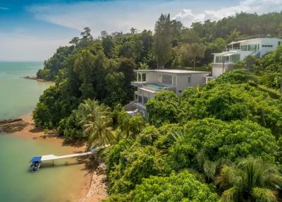 Two Fabulous Luxury Properties Sold as One – Naka Views, Po Bay