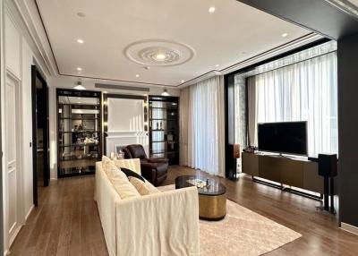 Spacious and elegantly designed living room with modern furniture and natural light