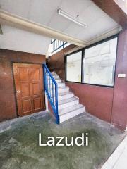 Commercial building for rent in Bangna