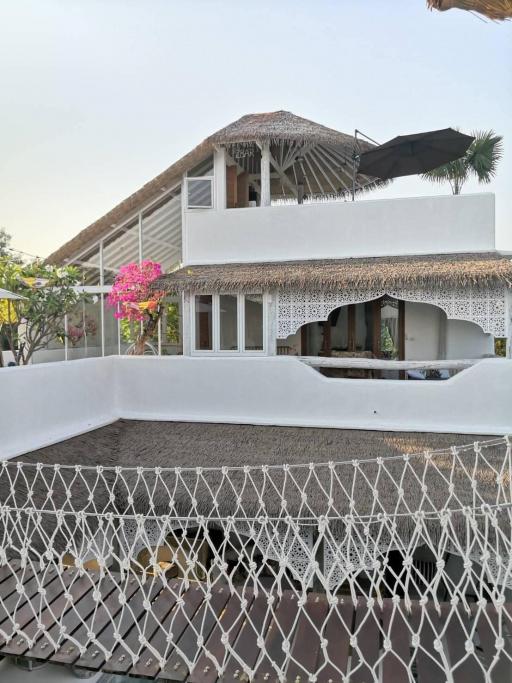 Pool villa house 7 bedroom for sale on Riverside