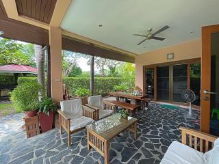 Large 4 Bed Pool Villa For Sale Coconut Garden Hinlekfai