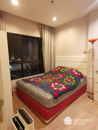 1-BR Condo at Urbano Absolute near BTS Krung Thon Buri