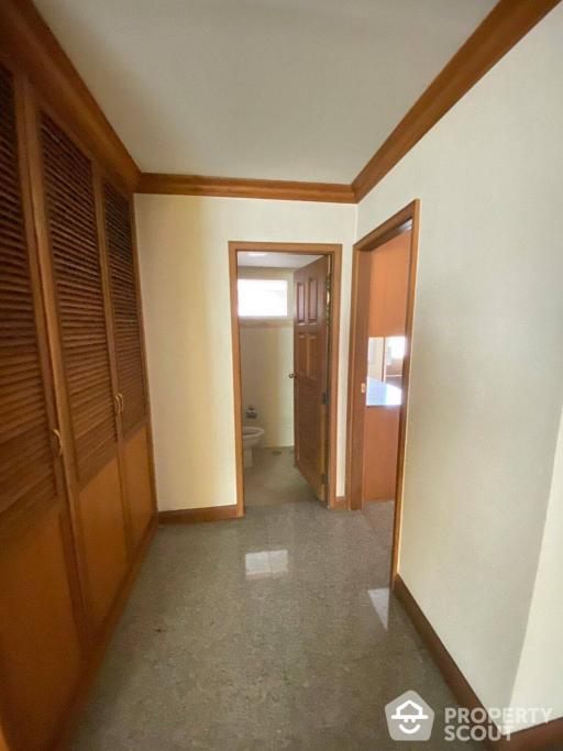 2-BR Apt. near MRT Sukhumvit