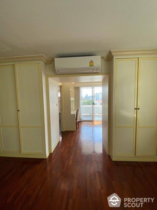 2-BR Apt. near MRT Sukhumvit