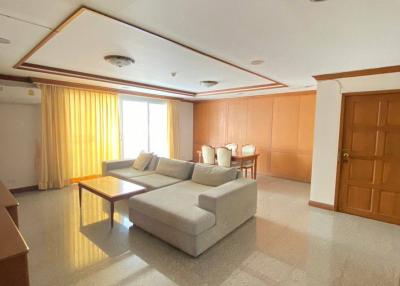 2-BR Apt. near MRT Sukhumvit