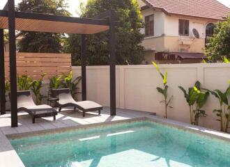 Newly renovated 3-bedroom, 4-bathroom pool villa for sale at Kad Farang, Chiang Mai. High-quality refit, Western kitchen, and proximity to top schools.