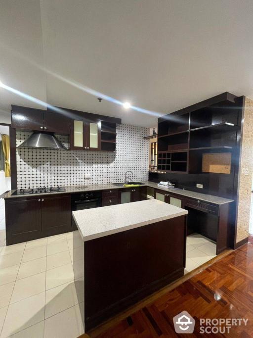 3-BR Condo at Kiarti Thanee City Mansion Condominium near MRT Phetchaburi