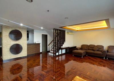 3-BR Condo at Kiarti Thanee City Mansion Condominium near MRT Phetchaburi