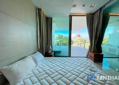 Condominium with Private Beach  Pattaya