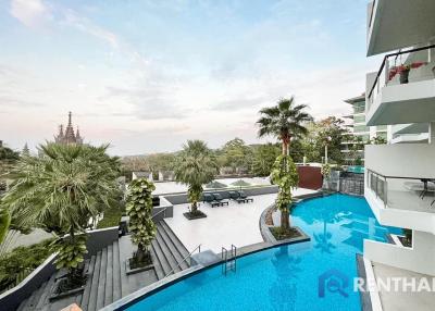 Condominium with Private Beach  Pattaya